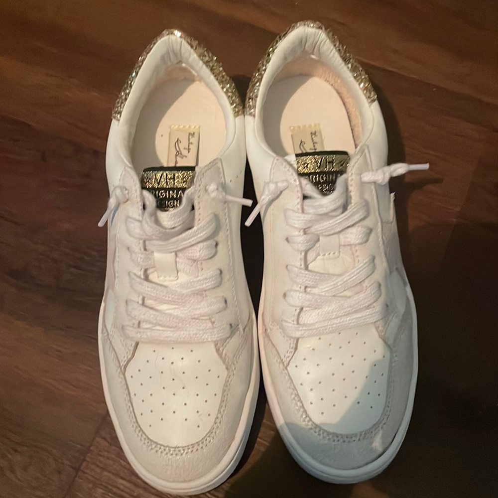 Vintage Hivana sneakers